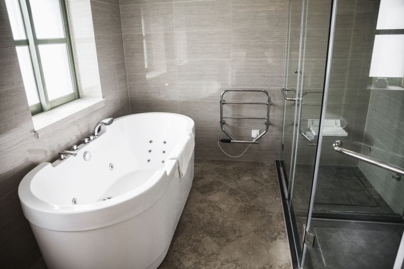 Freestanding Oval Tub